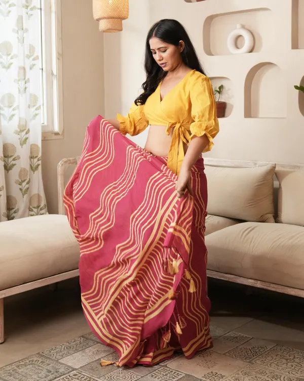 Pink_Cotton_Waves_H_Block_Printed_Mul_Saree_With_Tassels_For_Women